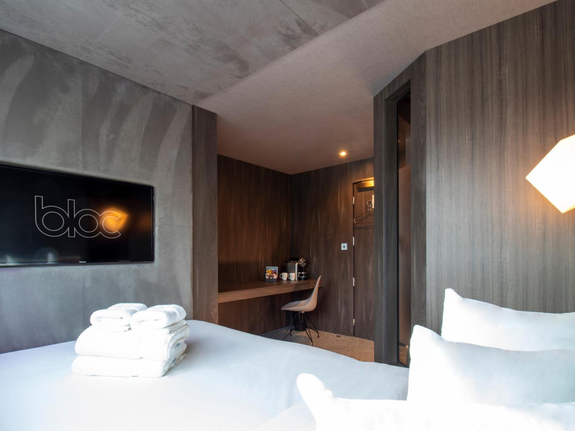 Bloc London Gatwick Airport Hotel 3*