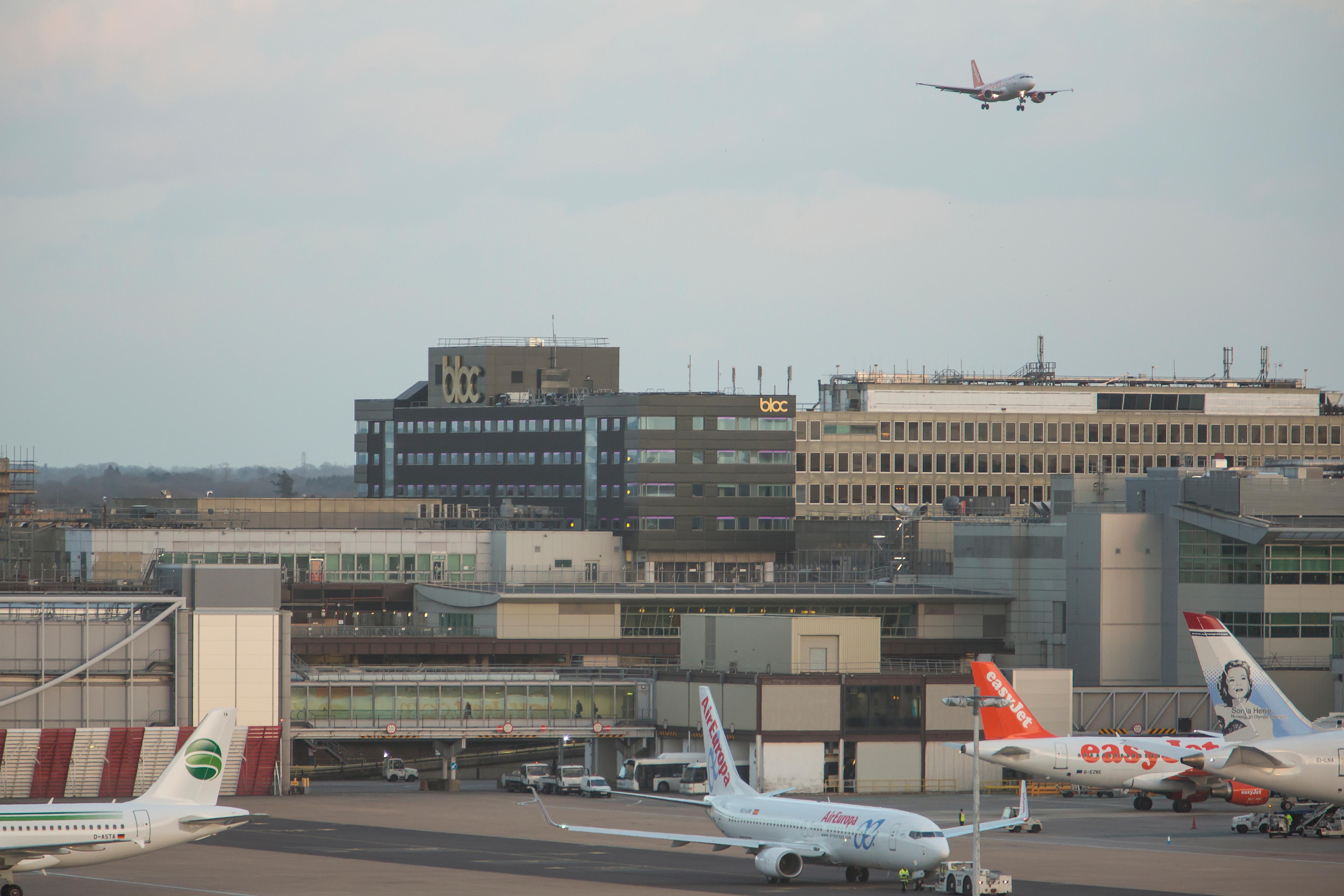 Hotel Bloc London Gatwick Airport 3*