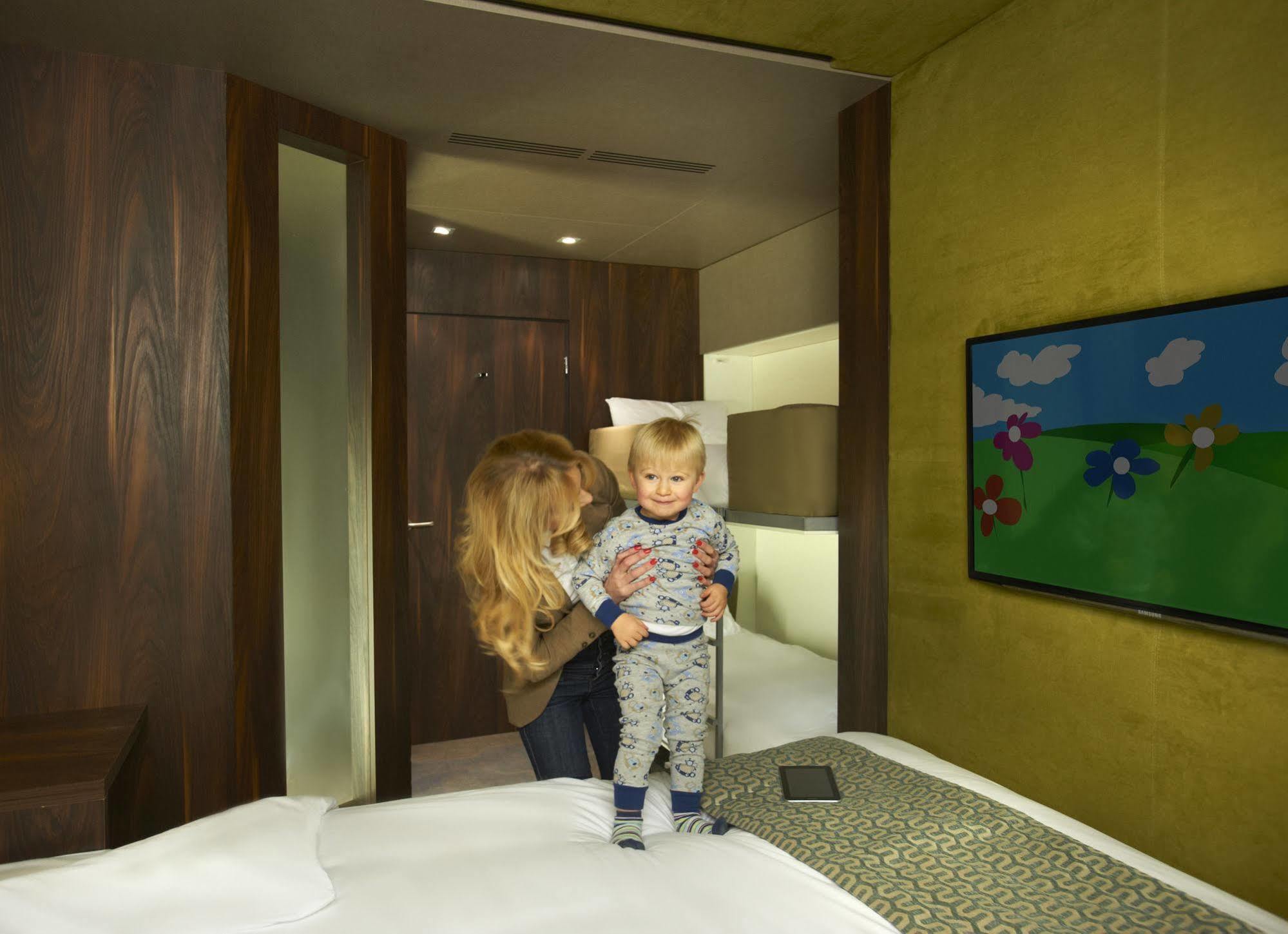 Hotel Bloc London Gatwick Airport