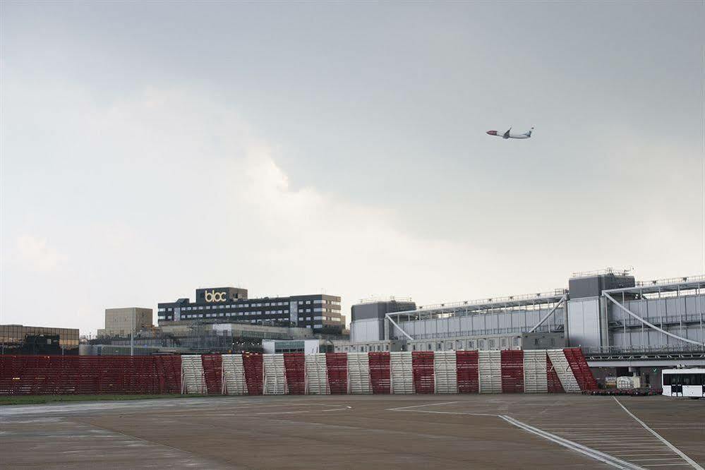 Bloc London Gatwick Airport 3*