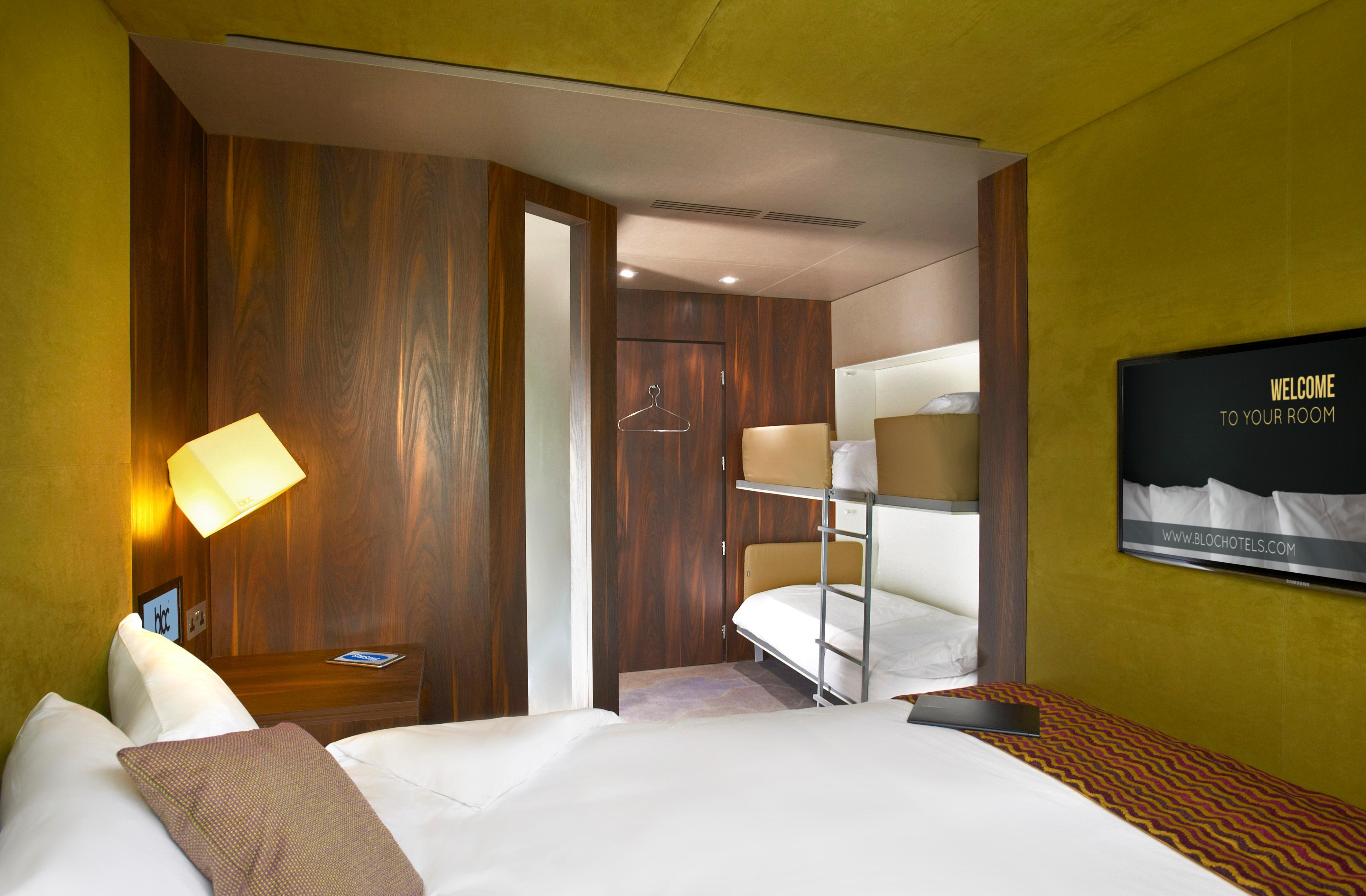 Bloc London Gatwick Airport Hotel 3*