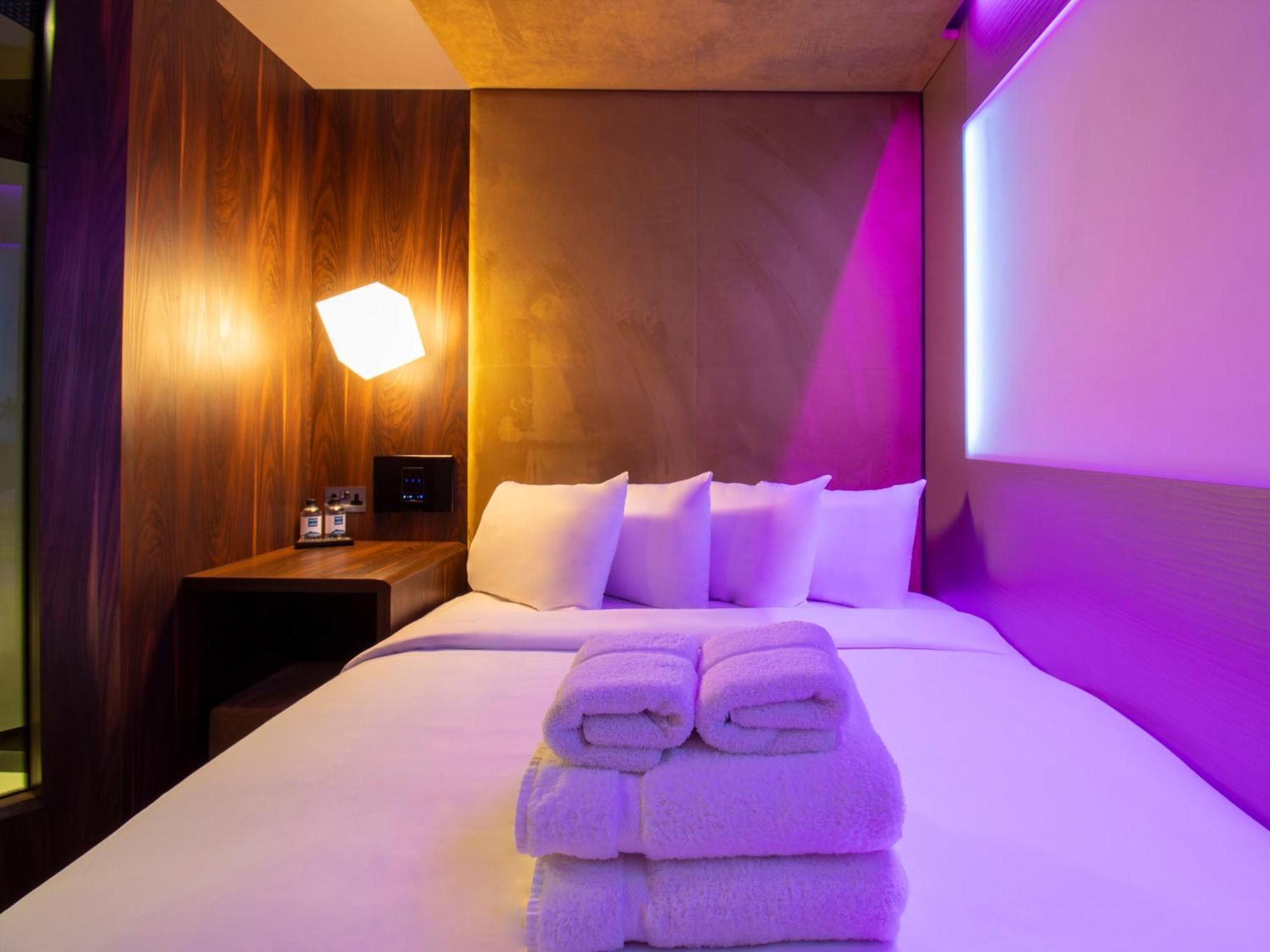 Hotel Bloc London Gatwick Airport Horley